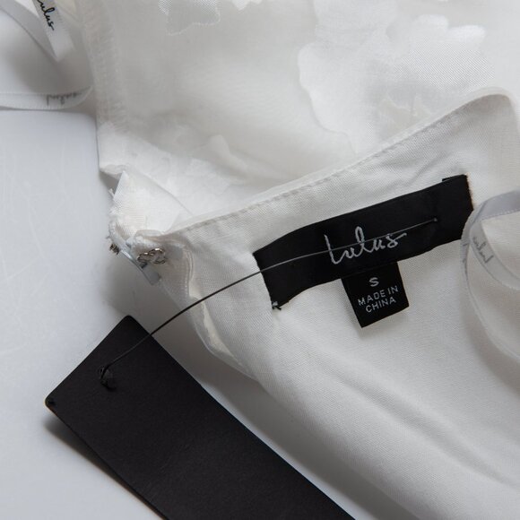 Lulus Dramatic Energy Floral Burnout Balloon Sleeve Mini Dress White Small NWT - Picture 4 of 7